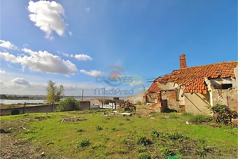 Land for sale in Montijo, Portugal — €225,000