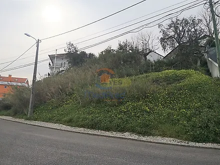 Land for sale in Odivelas, Portugal — €105,000
