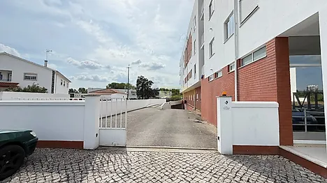 image-6vtdqqFufSX-0