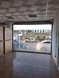 image-990xh8PiWqd-0