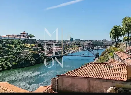 image-E03Ux9a17iG-0