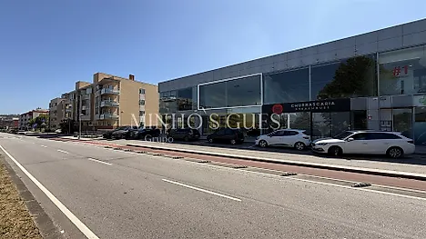 image-7UUUXTS16aq-0