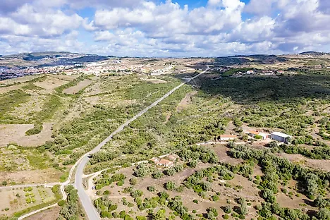 Land for sale in Mafra, Portugal — €90,000
