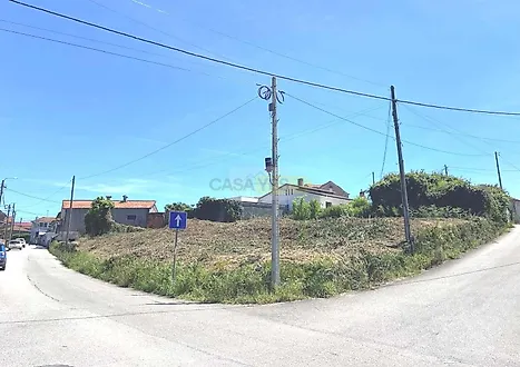 Land for sale in Oliveira de Azeméis, Portugal — €85,000