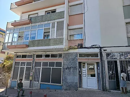 image-9qYqDRZUhgP-0