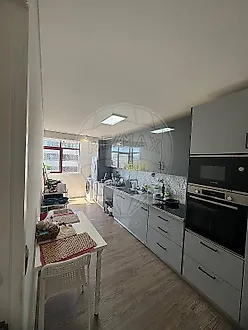 image-AjTE6kX3k1R-0