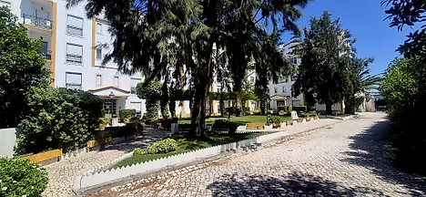 image-Em5CvOEngqg-0