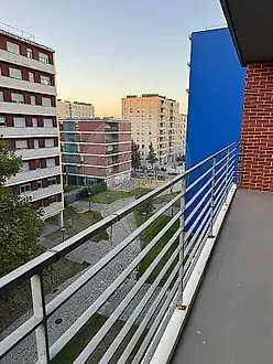 image-JLK2IYljmqZ-0