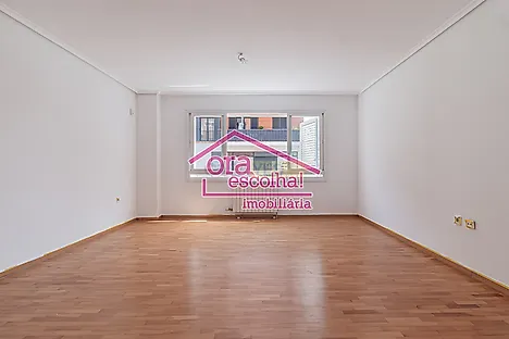 image-74ry1CN8z38-0