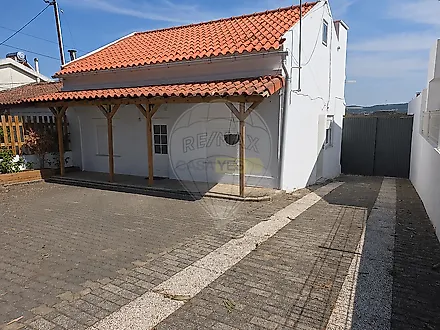 image-ITj8CyUGt9h-0