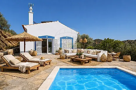 image-AXAvKengfk3-0