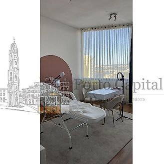 image-6xnWJhsNrcf-0