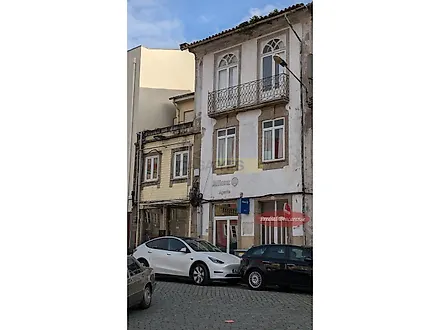 image-LsL0jSc2DoQ-0