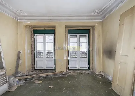listing-4PgRieoFAer