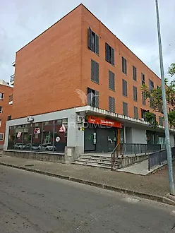 image-5RmlYjJfMbG-0