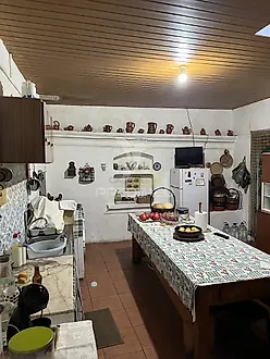 image-7MUcQuv3l8A-0