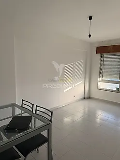 image-C5drMw2XzGE-0