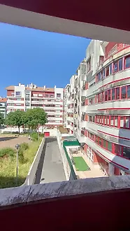 image-HfTPivmTtev-0