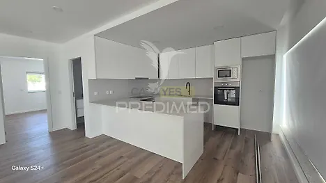 image-1oyIZUt548d-0