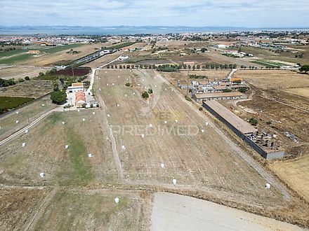 Land for sale in Benavente, Portugal — €640,000