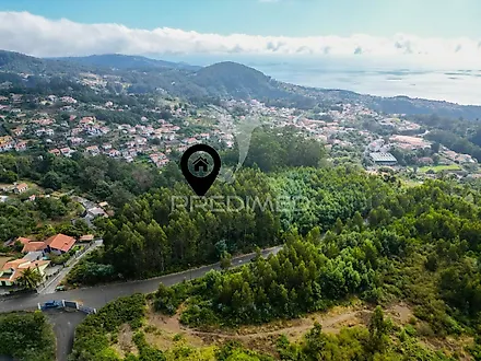 Land for sale in Armamar, Portugal — €225,000