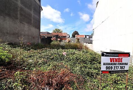 Land for sale in Vila Nova de Gaia, Portugal — €110,000