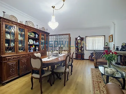 image-CZFAH5ij0XX-0