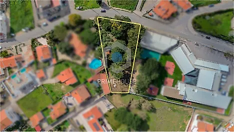 Land for sale in Sesimbra, Portugal — €319,900