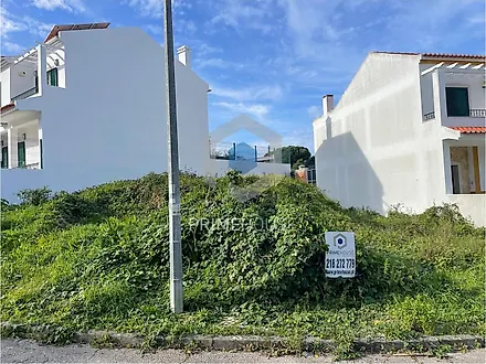 Land for sale in Sesimbra, Portugal — €59,900
