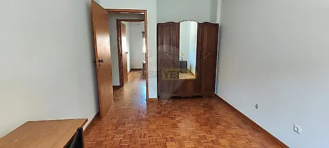 image-HLAzyjxxAIB-0