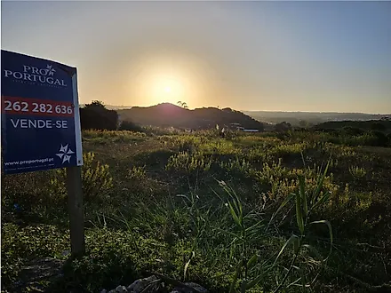 Land for sale in Bombarral, Portugal — €159,225