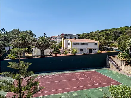 Land for sale in Óbidos, Portugal — €390,000