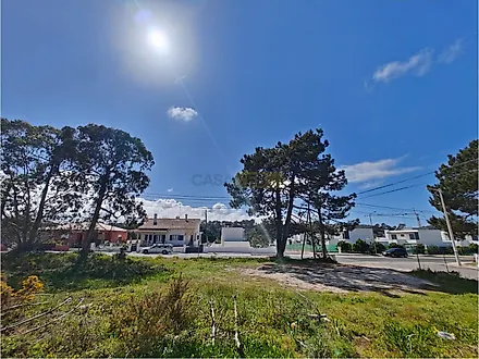 Land for sale in Caldas da Rainha, Portugal — €85,000