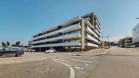image-9TxHdki7Xex-0