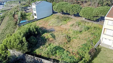 Land for sale in Espinho, Portugal — €66,000