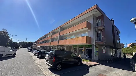 image-FBKTMNSb66j-0