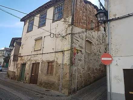 image-LCe8zoYKtAO-0