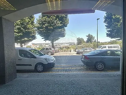 image-BL1ffwdcwhc-0