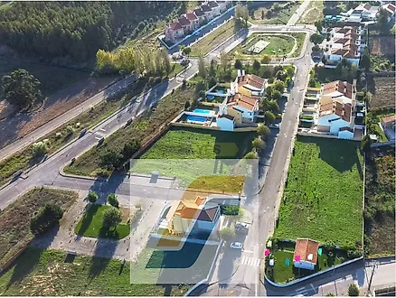 Land for sale in Torres Vedras, Portugal — €399,000