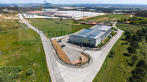 image-L4I7zEBZOec-0