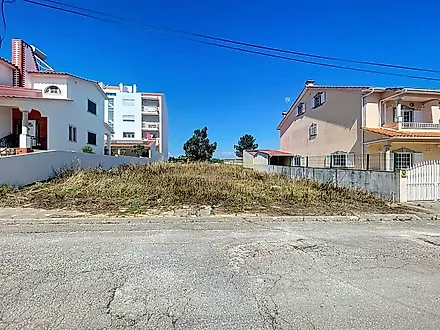 Land for sale in Entroncamento, Portugal — €56,000