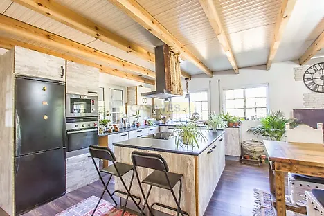 image-7L1ztG7O7ST-0