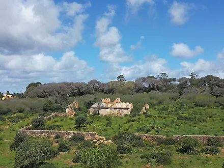 Land for sale in Silves, Portugal — €2,800,000