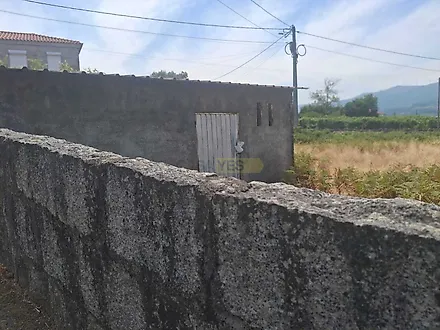 Land for sale in Monção, Portugal — €70,000