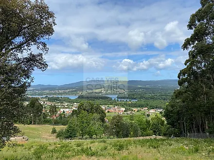 Land for sale in Vila Nova de Cerveira, Portugal — €280,000