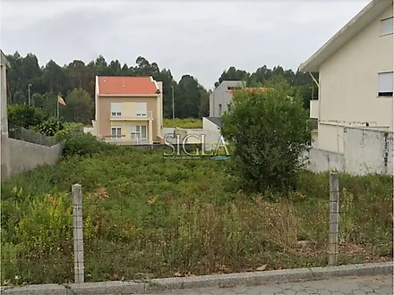 Land for sale in Vila Nova de Gaia, Portugal — €65,000