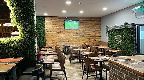 image-2rMG2VPrT8h-0