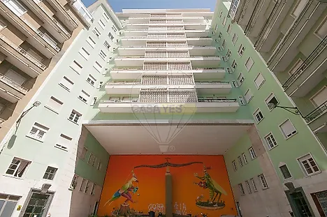 image-6BEhNaeehJT-0