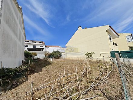 Land for sale in Amadora, Portugal — €145,000