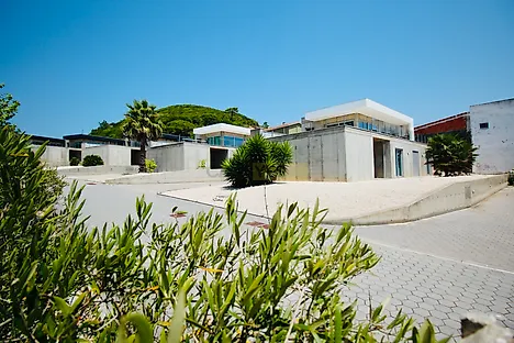 image-ENQzOIouGFb-0